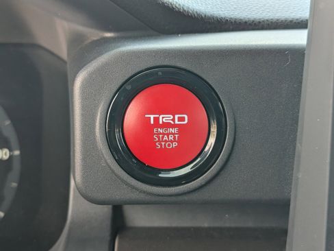 Used 2024 Toyota Tacoma TRD Sport image 33
