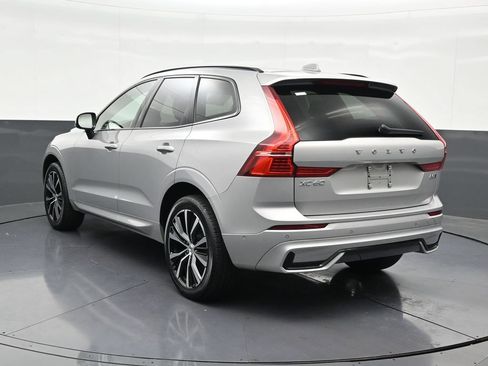 Used 2024 Volvo XC60 B5 Plus w/ Climate Package AWD/4WD image 3