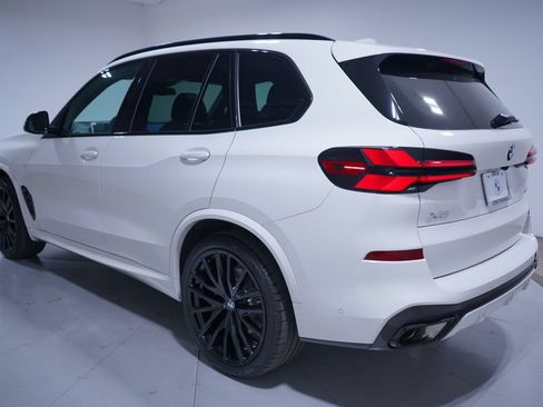 Used 2026 BMW X5 sDrive40i w/ M Sport Package RWD image 3