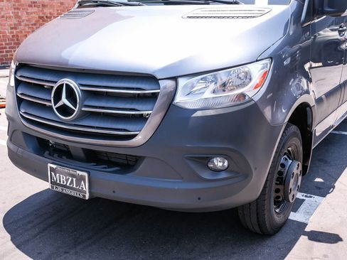 Used 2023 Mercedes-Benz Sprinter 4500 image 8