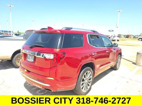 Used 2021 GMC Acadia Denali w/ Denali Technology Package FWD image 4