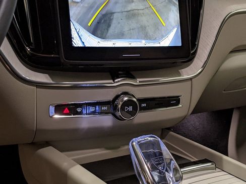 New 2026 Volvo XC60 B5 Ultra w/ Protection Package Premier image 18