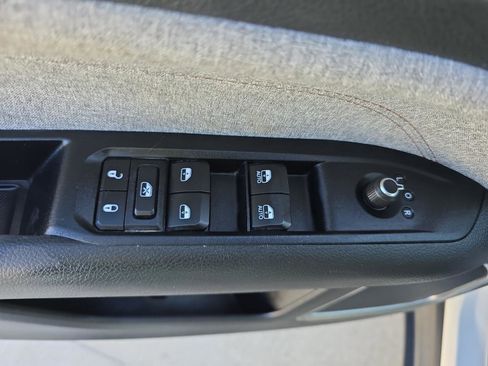 Used 2022 Jeep Compass Latitude image 19