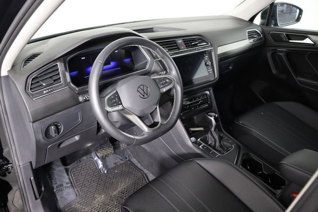 Used 2023 Volkswagen Tiguan SE FWD image 28