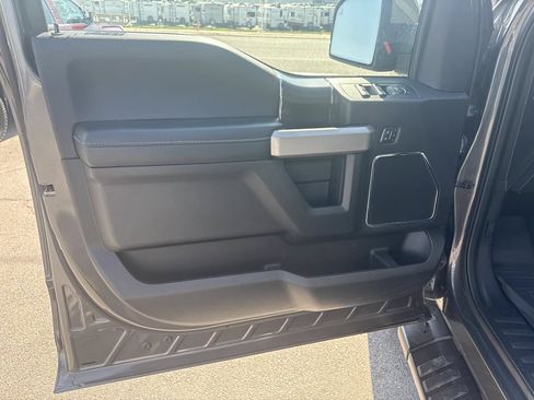 Used 2020 Ford F150 Lariat w/ Equipment Group 502A Luxury AWD/4WD image 12