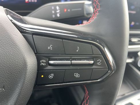 Used 2025 Chevrolet Equinox EV RS w/ Convenience Package II image 21