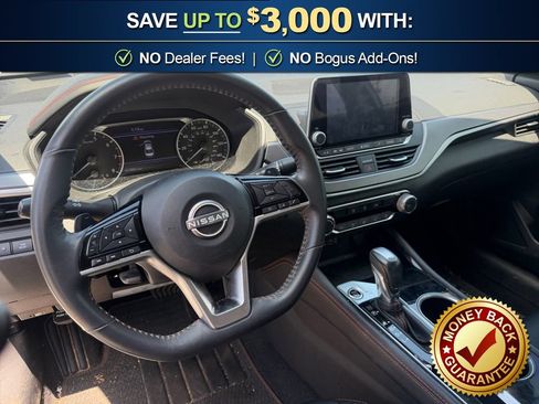 Used 2023 Nissan Altima 2.5 SR FWD image 17