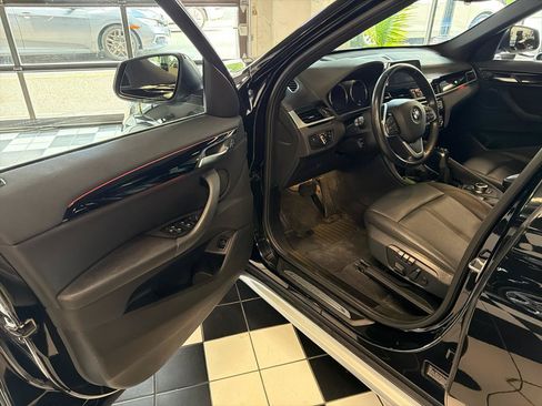Used 2019 BMW X1 xDrive28i w/ Convenience Package AWD/4WD image 12