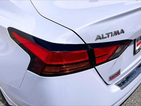 Used 2023 Nissan Altima 2.5 SR FWD image 32