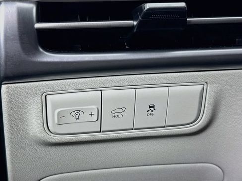 Certified 2025 Hyundai Tucson SEL FWD image 12