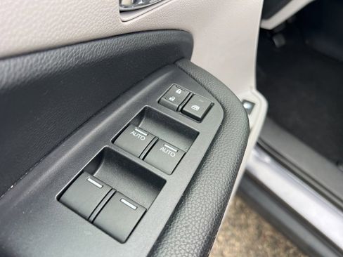 Used 2019 Honda Ridgeline RTL image 11