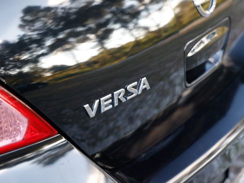 Used 2009 Nissan Versa S w/ Convenience Pkg image 25