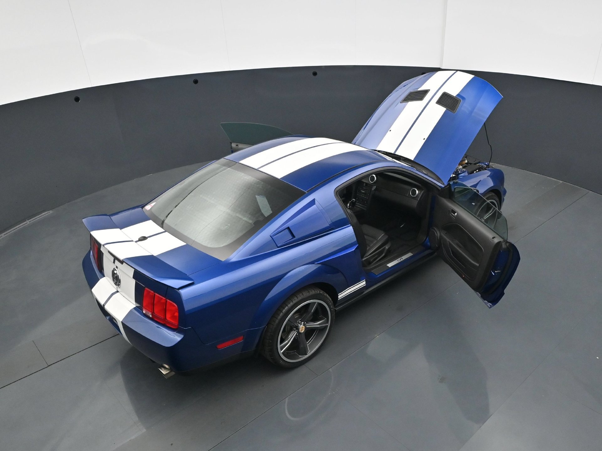 Used 2007 Ford Mustang Shelby GT500 RWD image 40