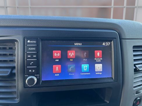 Used 2021 Nissan NV 2500 S image 28