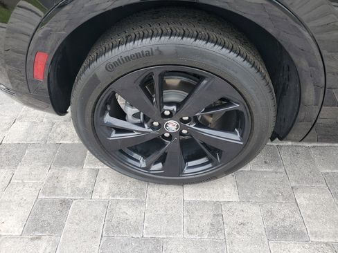 Used 2023 Buick Envision Essence w/ Sport Touring Package image 7