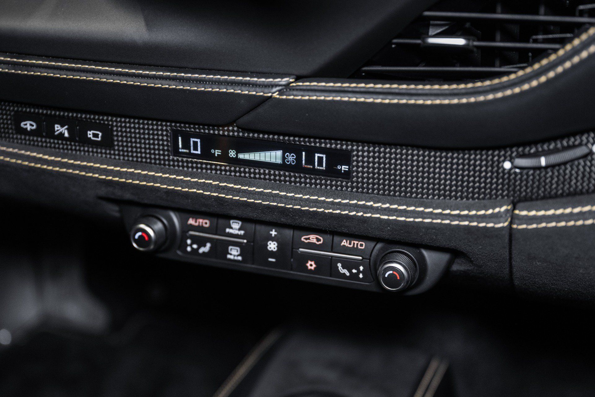 Used 2023 Ferrari F8 Tributo RWD image 28