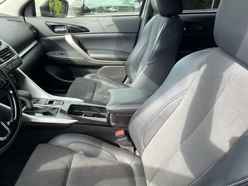 Used 2025 Mitsubishi Eclipse Cross SE AWD/4WD image 3