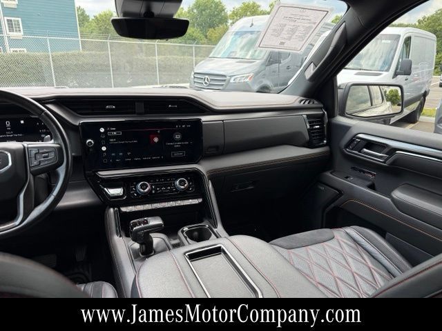Used 2022 GMC Sierra 1500 AT4 w/ AT4 Premium Package AWD/4WD image 19