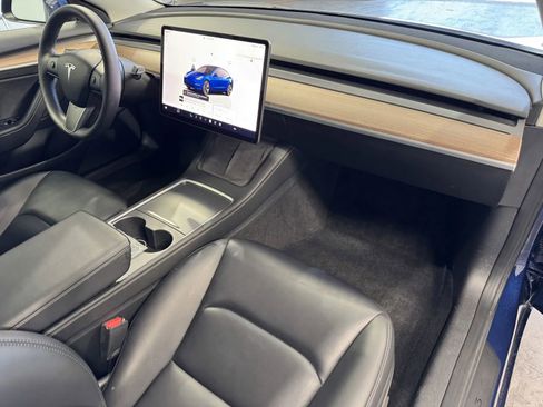 Used 2023 Tesla Model 3 Standard Range RWD image 5