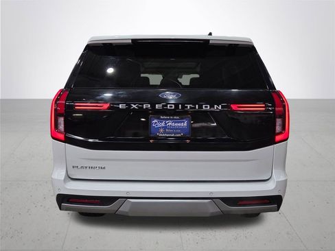 Certified 2025 Ford Expedition Platinum image 12