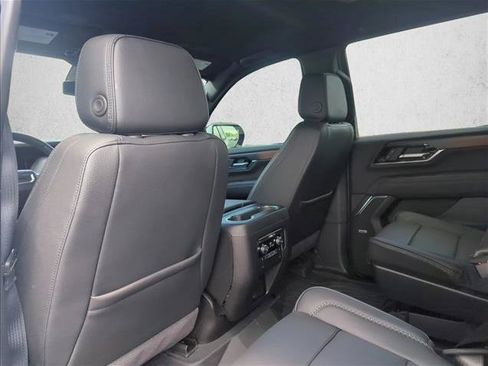 Used 2026 GMC Yukon Denali w/ LPO, Floor Liner Package AWD/4WD image 19