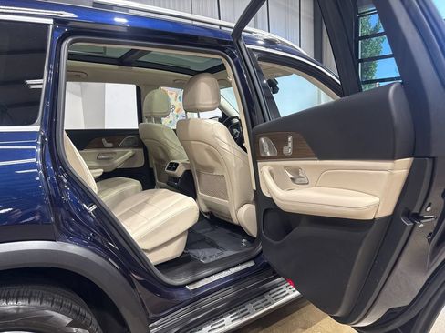 Used 2021 Mercedes-Benz GLS 450 4MATIC image 84