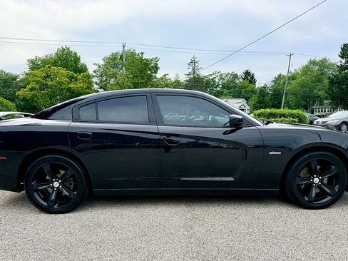 Used 2014 Dodge Charger R/T RWD image 3