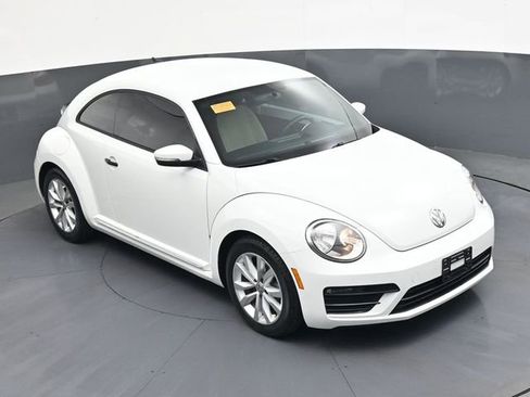 Used 2017 Volkswagen Beetle 1.8T S image 26