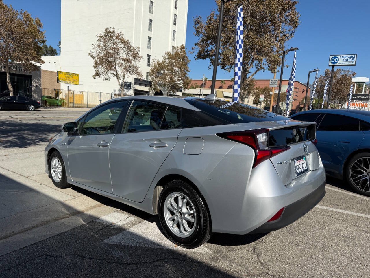 Used 2019 Toyota Prius L Eco FWD image 14