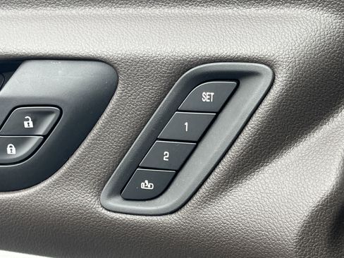 Used 2021 GMC Acadia SLT w/ Premium Package image 15