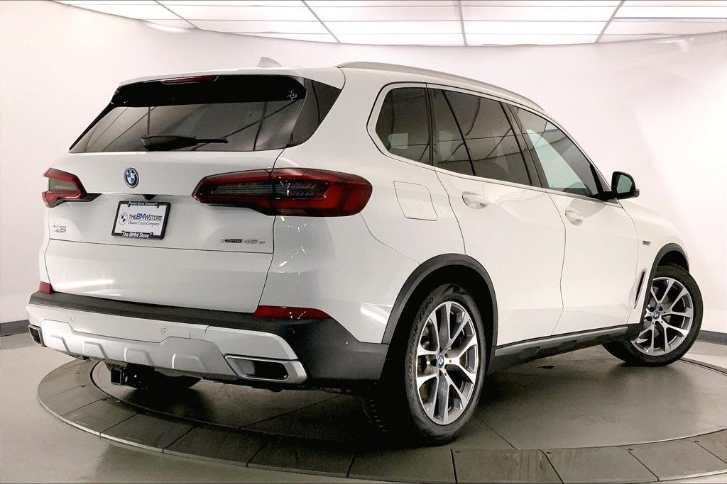 Certified 2023 BMW X5 xDrive45e w/ Executive Package AWD/4WD image 12