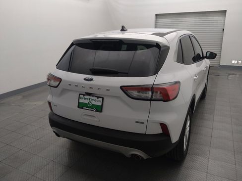 Used 2022 Ford Escape SE image 7