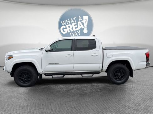 Certified 2019 Toyota Tacoma SR5 AWD/4WD image 7
