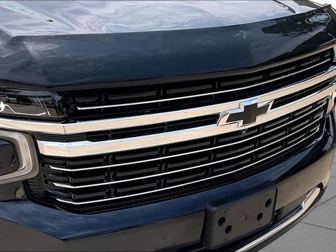 Used 2023 Chevrolet Suburban LT w/ Luxury Package AWD/4WD image 29