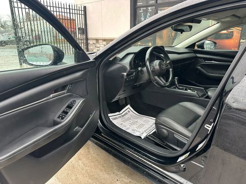 Used 2021 MAZDA MAZDA3 s image 9