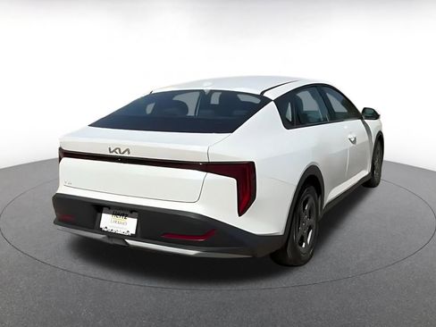 Used 2025 Kia K4 LXS FWD image 11