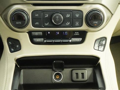 Used 2018 GMC Yukon Denali w/ Denali Ultimate Package AWD/4WD image 16