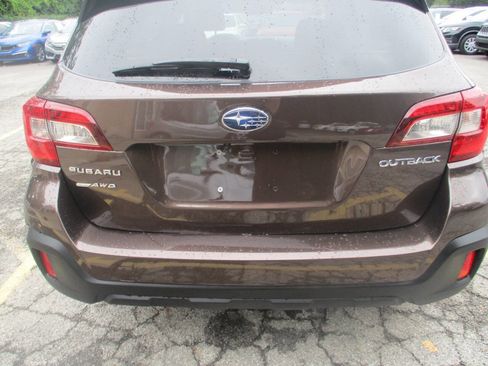 Used 2019 Subaru Outback 2.5i Premium image 17