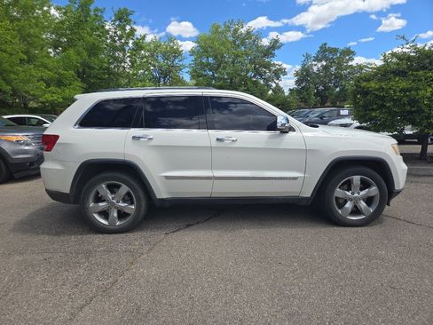 Used 2012 Jeep Grand Cherokee Overland AWD/4WD image 8