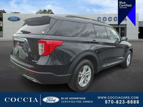 Certified 2022 Ford Explorer XLT w/ Equipment Group 202A image 4