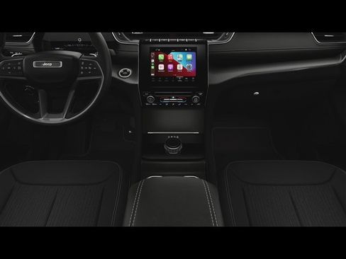 New 2025 Jeep Grand Cherokee L Laredo image 5