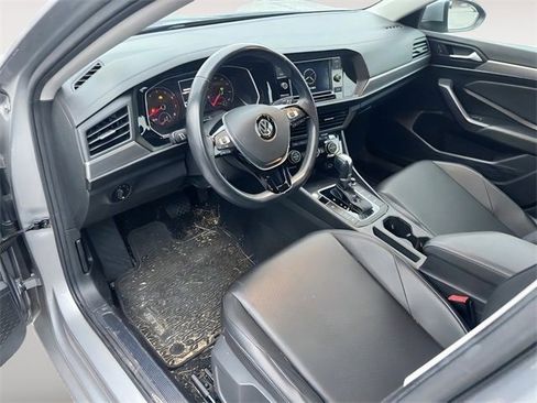 Used 2019 Volkswagen Jetta image 11