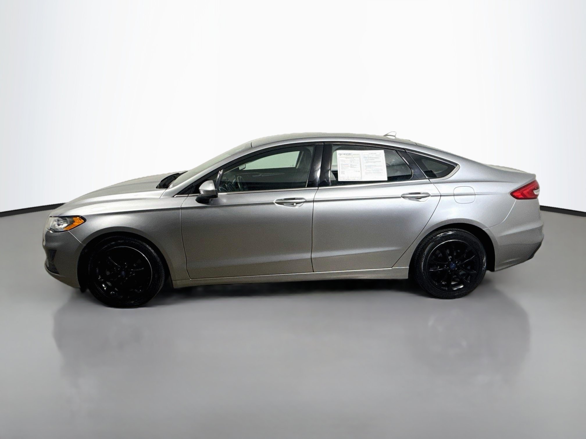 Used 2020 Ford Fusion SE FWD image 4
