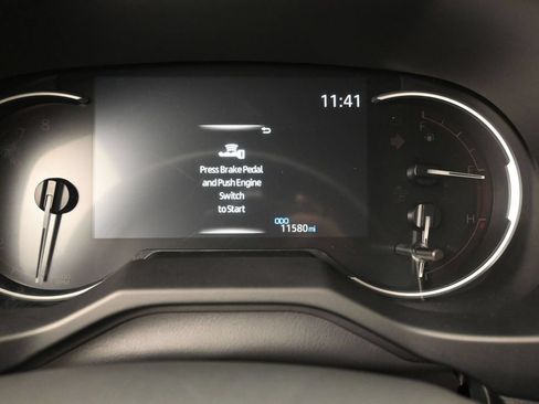 Used 2025 Toyota RAV4 XLE w/ Convenience Package FWD image 12