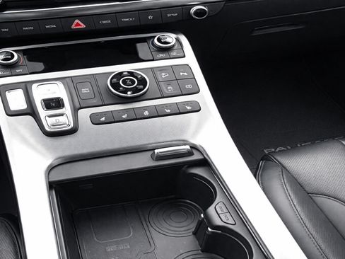 Used 2025 Hyundai Palisade Calligraphy AWD/4WD image 18