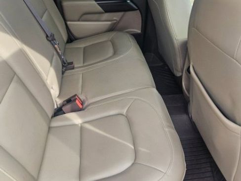 Used 2016 GMC Canyon SLT w/ Driver Alert Package image 10