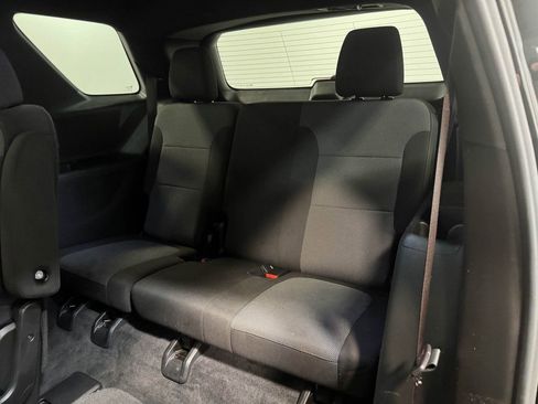 Used 2023 Chevrolet Traverse LT image 53