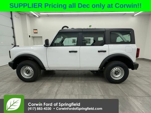 New 2025 Ford Bronco 4-Door image 2