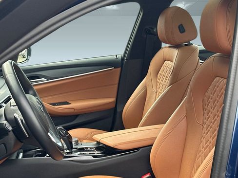 Used 2023 BMW 530e w/ Premium Package image 21