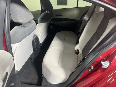 Used 2022 Toyota Corolla LE w/ LE Convenience Package FWD image 33